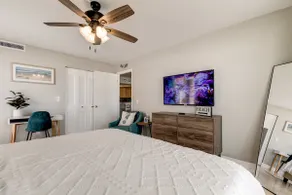 #1-SALE! 2 bedroom condo- Directly on the sand! KING bed! - Image 5