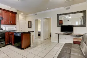 Need a two bedroom condo? this is it! Gated, C2005 - Image 2