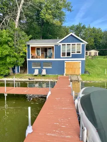 Waterfront modern cabin w/ kayaks - Image 5