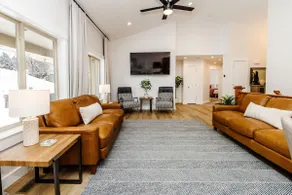 Beautiful home, fun GAME room /Hot Tub/Sleeps 22+ - Image 5