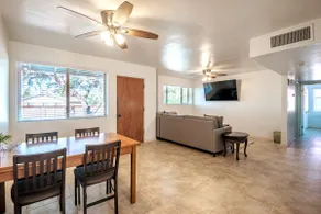 Comfortable Spacious Newly Renovated 3br-2ba House - Image 5