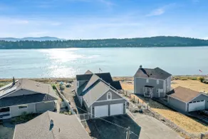 Gooseberry Getaway - Oceanfront! - Image 5