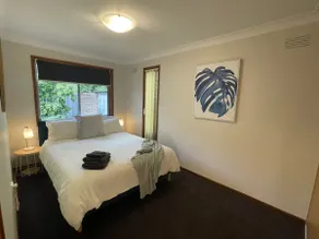 Central 2BR APT close to CBD & Cafés - Image 5