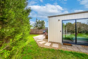 33- Modern studio suite -retreat- Phillip Island - Image 5