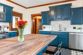 Gorgeous Historic Victorian - 4 bedrooms 2 bathrooms - 4 Blocks Walk to Town - Image 4