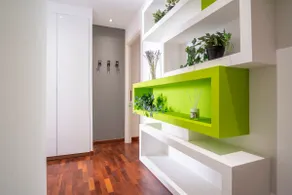 Close to the ferry terminal, free parking - Image 2