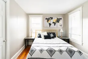 Comfy, family-friendly Downtown| near ROC events - Image 5