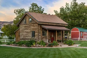 Modernized Pioneer Cabin Close to ZION! - Image 5