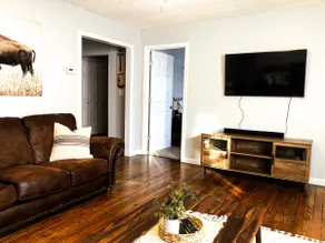 Charming 3-bedroom home mins to the Ark Encounter! - Image 3