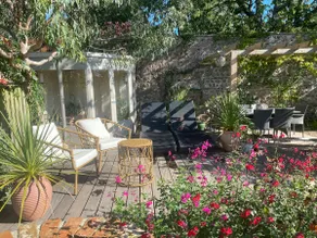 The Studio, private entrance, with garden views. - Image 4