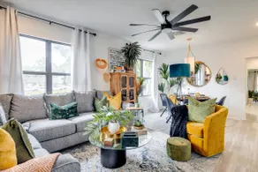 😍Spacious modern 2bedroom home w/ free parking- Located in the medical district! - Image 4