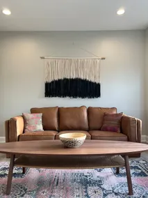 Bright & Airy 2 Bedroom Apartment in Buffalo, NY - Image 3