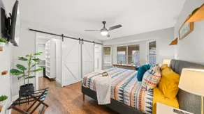 Glorious Glendale, Heated Pool, Pool Table, BBQ! - Image 5