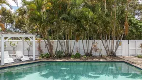 Yo Caba Caba - Beach House with a Colourful Twist! - Image 3