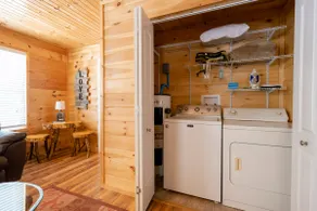 Rustic home in resort community - Image 2