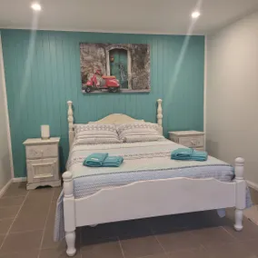 Cosy 1 Bedroom Cottage Fully Renovated - Image 2
