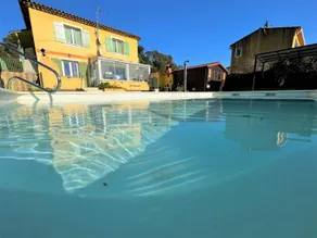Lovely pool accommodation among the vines - Image 2