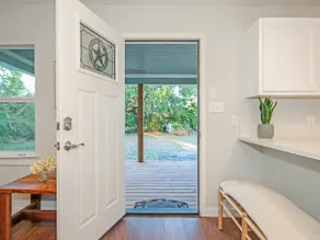 TheTexas Porch House - Image 2
