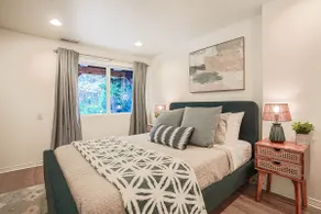 Serene Mercer Island 3B Lower Unit near LR station - Image 4