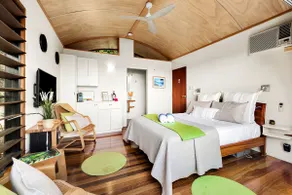 The Beach Treehouse With Ocean Views - Image 5