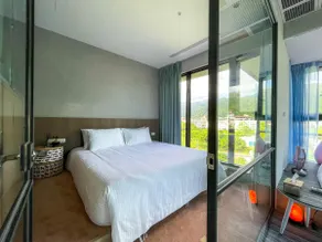 Luxurious three-bedroom family home (with EV parking space), perfect for a group of friends to enjoy cooking hotpot together - Image 5