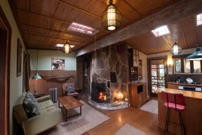 Escape to a uniquely designed coastal getaway. - Image 2