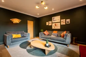 Stunning Apartment in the Centre of East Grinstead - Image 5