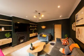Stunning Apartment in the Centre of East Grinstead - Image 2