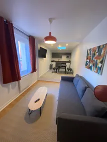 City center apartment near squares - Image 2