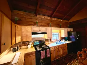The Bayou Log Cabin - Image 5