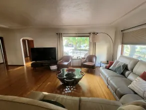 Cool 1920s Spanish House with Fireplace near Beach - Image 3