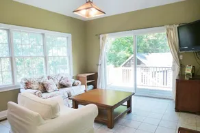 Private Home in East Hampton - Image 5