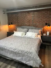 Modern Loft Apt in Historic Building/Free Parking - Image 4