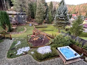 Dunja forest vacation home with hot tub, sauna and garden - Image 2