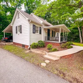 The Lotus Cottage - historic 1 bed 1 bath cottage - Image 3