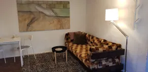 Small cozy apartment opposite restaurant & pub - Image 3