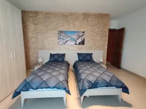 Red Rush A 2 bedroom apartment - Image 3