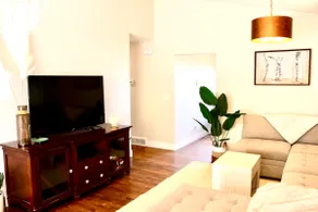Serene 3bd House with Private Backyard Oasis - Image 5