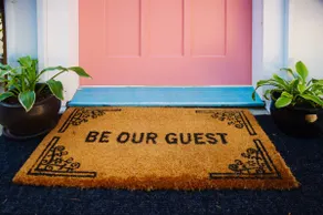 Clean & cozy guest suite in the heart of Courtenay - Image 3