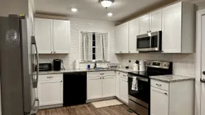 Full Home Cheerful 3-bedroom Ranch - Image 4