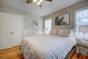 The Golden - Charming 3 bedroom 1 mile from TTU - Image 4