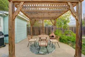 The Golden - Charming 3 bedroom 1 mile from TTU - Image 5