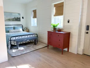 McClellan Cottage - centrally located studio - Image 2