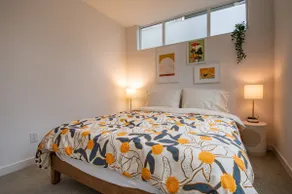 Modern 3 Bedroom Townhouse w/ Private Rooftop - Image 5