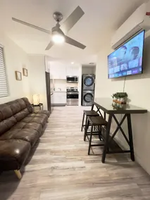 Brand New 1 BR Guest House, Laundry, Gated Parking - Image 3