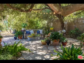 Adorable 2 bedroom guesthouse-Italian villa style - Image 4