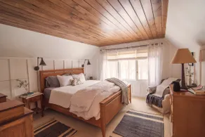 Treehouse - Walk to Torch Lake, Sleeps 6 - Image 3
