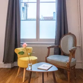 Cozy Comfy 3 Beds 70 m² Central WiFi + Netflix Prime Video - Image 2