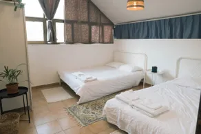 J85 - 2 bedroom cozy quiet & bright, city center - Image 2