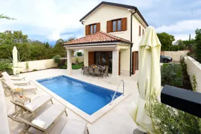 Villa Julija mit beheiztem Pool - Image 2